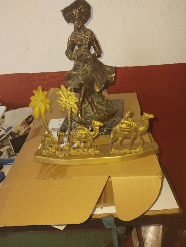 Figura bronce