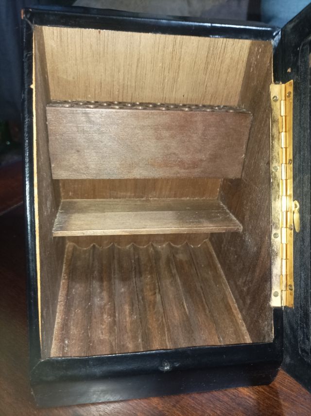 Espositore per sigari e sigari