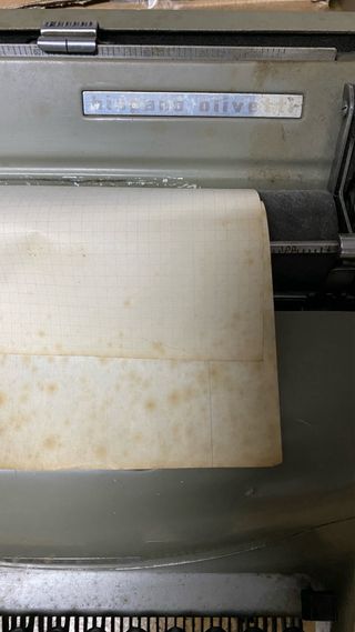 Maquina de escribir antigua Olivetti
