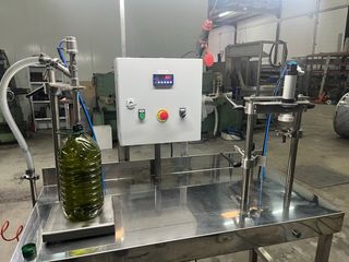 Llenador y taponador