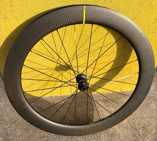 Rueda delantera Mavic 65