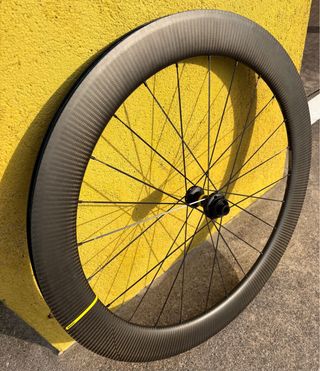 Rueda delantera Mavic 65