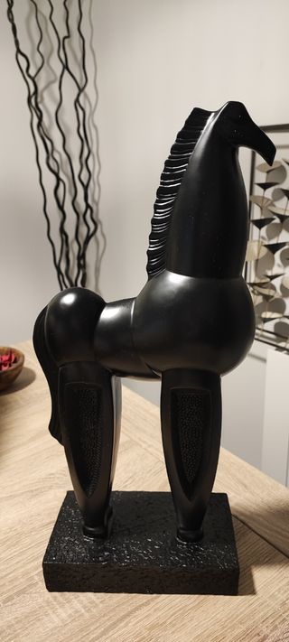 CABALLO ESCULTURA FIGURA