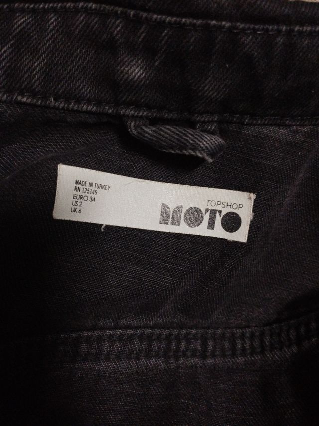 Giacca in denim riciclato fatta a mano 