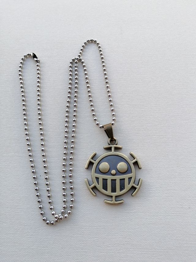 COLGANTE TRAFALGAR LAW