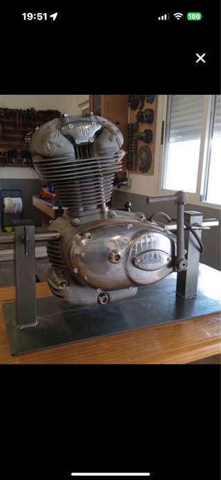 Ducati.  hago que tu moto arranque sin bateria.