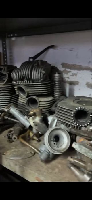Ducati.  hago que tu moto arranque sin bateria.