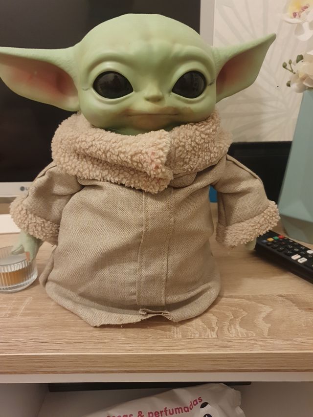 Muñeco baby yoda