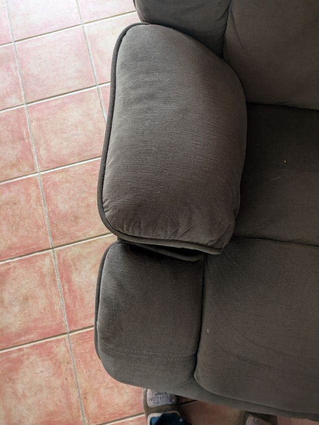 Sofá eléctrico reclinable conforama