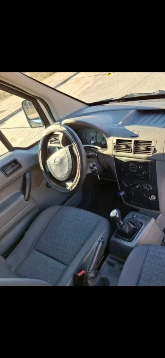 Ford Transit Connect 2005