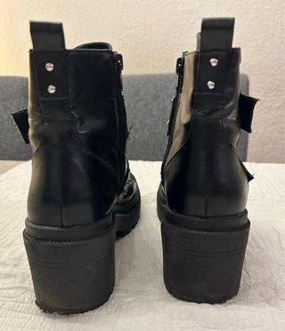 BOTINES STRADIVARIUS N 39