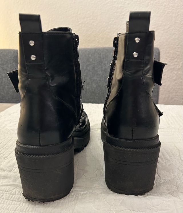 BOTINES STRADIVARIUS N 39