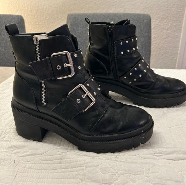 BOTINES STRADIVARIUS N 39