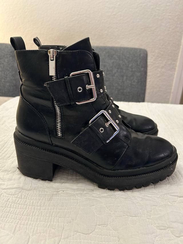 BOTINES STRADIVARIUS N 39