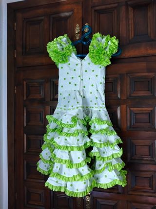 Vestido de flamenca para niña