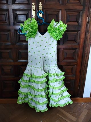 Vestido de flamenca para niña