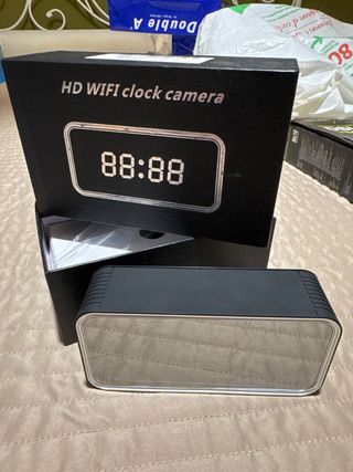 Reloj despertador con camara espia