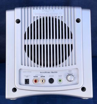 Altavoces Cambridge Soundworks Slim 500