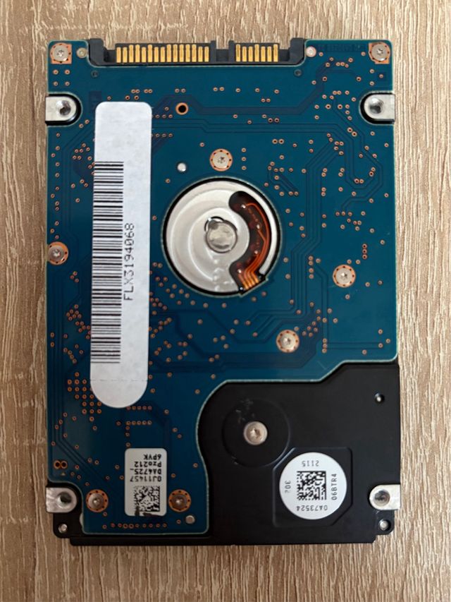 Hitachi Hard Disk HDD SATA 3 da 2,5" 750 GB