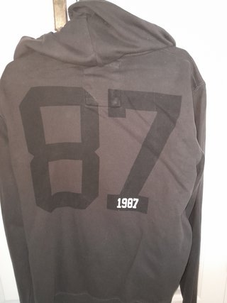 Sudadera con capucha negro y gris