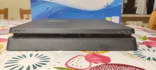 PlayStation 4 slim