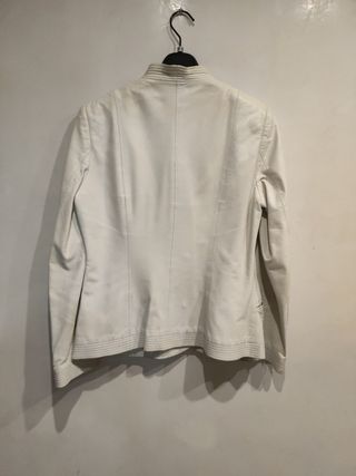 Cazadora piel blanca