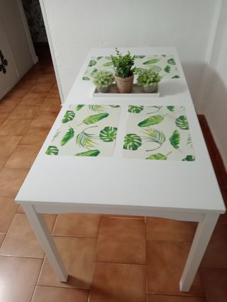 Mesa de comedor blanco