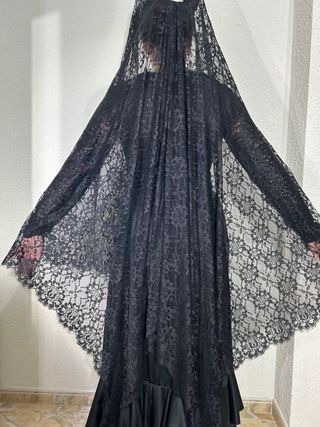 Mantilla negra en medida especial más grande