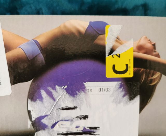 Pelota grande fitness con hinchador