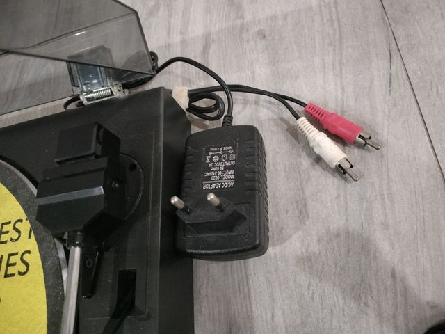 Tocadiscos Sony PS-LX40P + amplificador