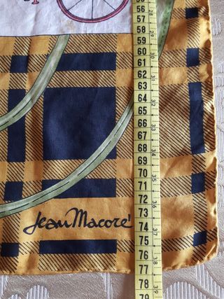 Pañuelo seda azul marino y dorado con carruajes