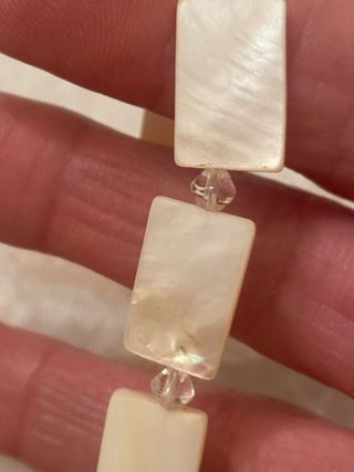 Collana unisex in madreperla naturale