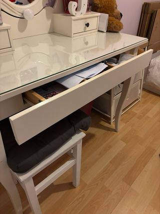 Tocador ikea con luces