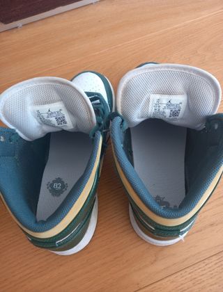 Air jordan mid. Talla 40 EU. Nike.