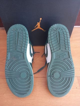 Air jordan mid. Talla 40 EU. Nike.