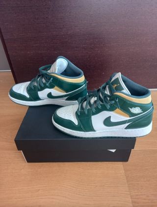 Air jordan mid. Talla 40 EU. Nike.