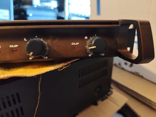 WORK  etapa de potencia WEP 200 gama media alta.