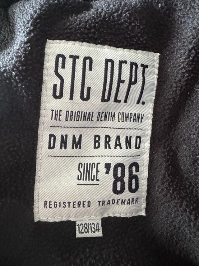 Abrigo 128/ 134cm  8 años  