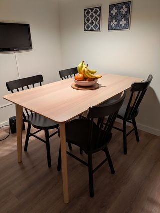 Conjunto mesa y 4 sillas Ikea