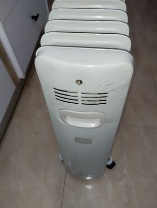 Mesa y sillas de comedor