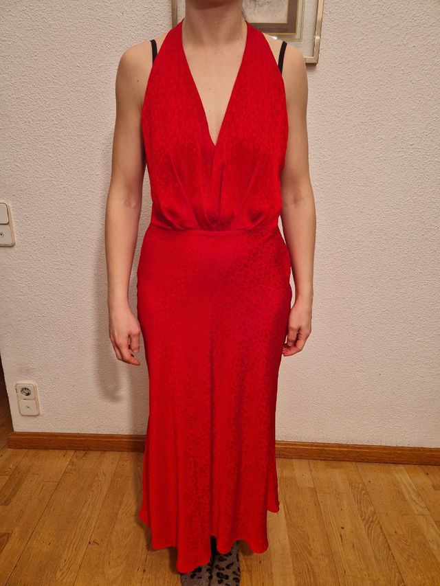 Vestido de fiesta rojo de Zara