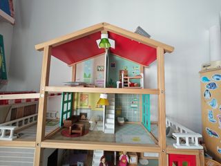 Mansión de muñecas marca Hape
