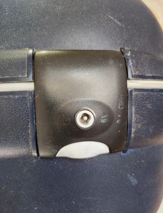Maleta grande rígida Roncato con ruedas 