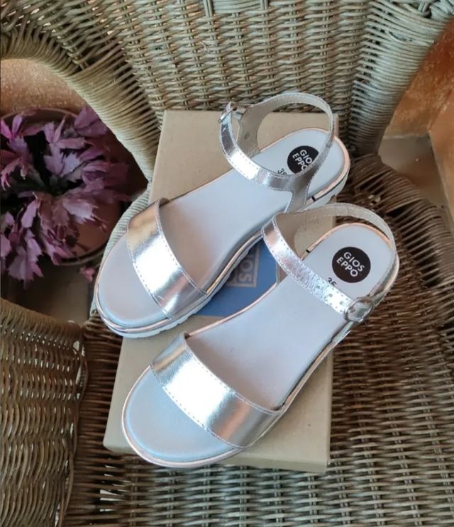 Calzado talla 35 a estrenar