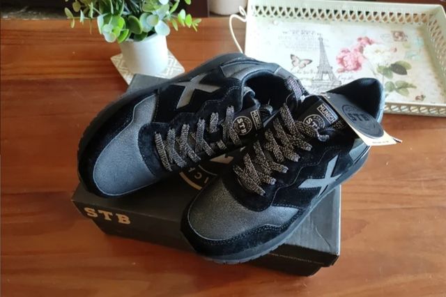 Calzado talla 35 a estrenar