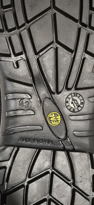 Zapatos seguridad 43