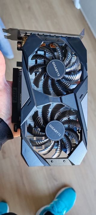 Tarjeta gráfica Gigabyte GeForce 1650 GTX