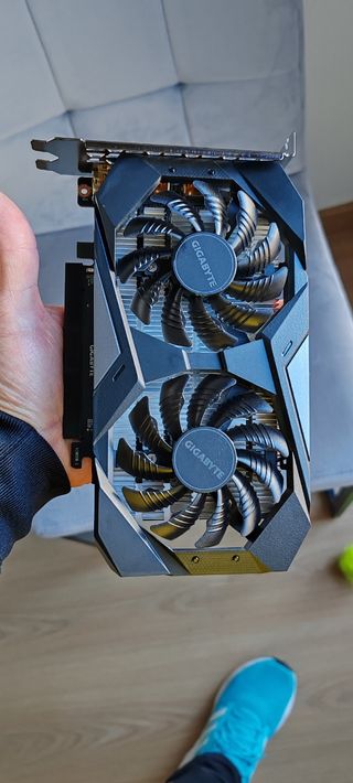 Tarjeta gráfica Gigabyte GeForce 1650 GTX
