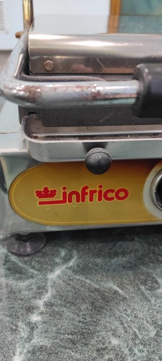 Plancha grill Infrico