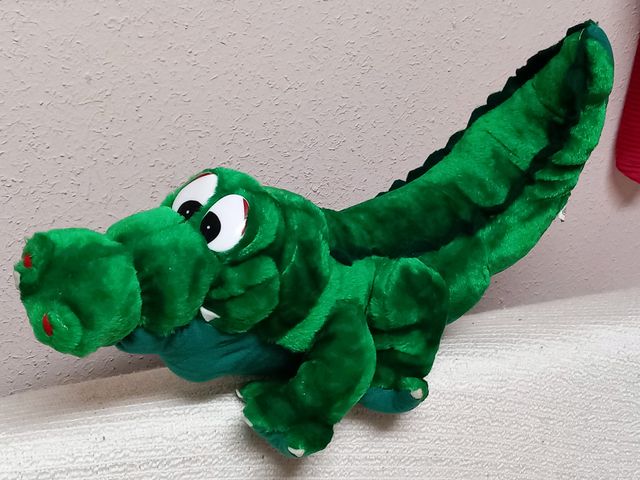 Peluche lagarto con enganche para colgar